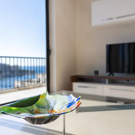 Panorama Penthouse Apartment *